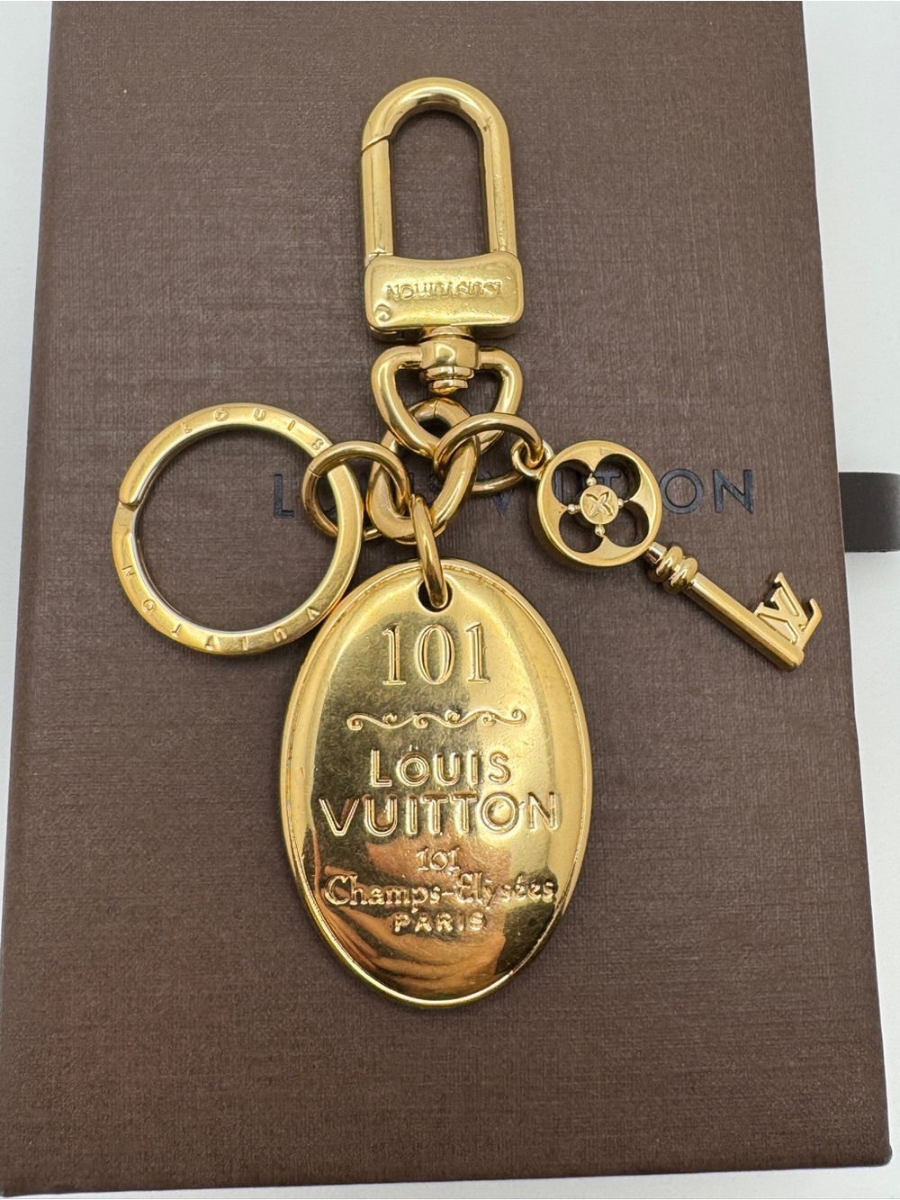 Louis Vuitton 101 Champs-Élysées Maison Gold-toned Key Holder and Bag Charm